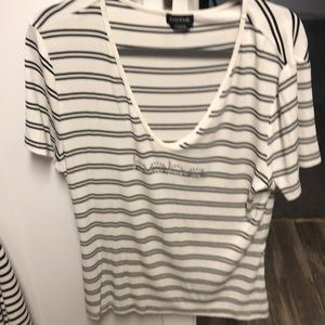 Bebe v neck side snap tee